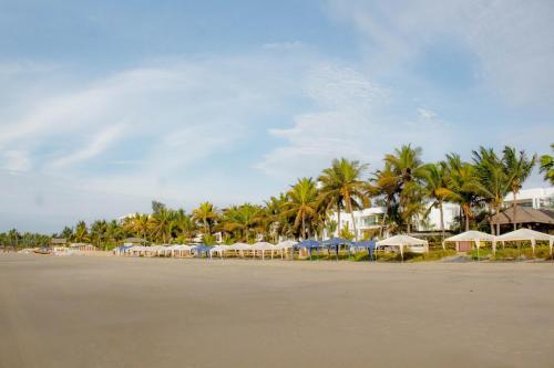 Kasa Grande Punta Blanca playa, parqueo, Wi-Fi, AC, cocina, BBQ