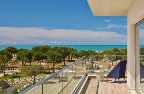 Dārzs, Melia Durres Albania in Plazhi San Pietro