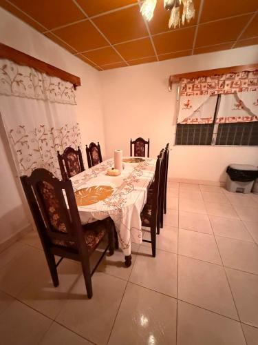Comfortable 3-bedroom, 1-kitchen cottage in Volcán