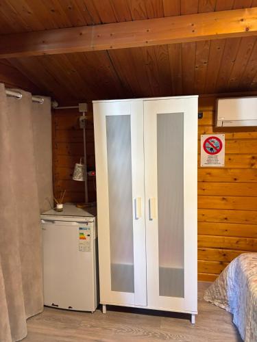 Camping Torremolinos Room Type - Twin Room with Bathroom