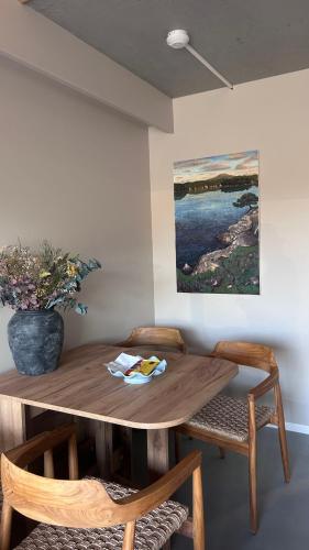 Micro-cabin in Røyksundskanalen in Mosterhamn