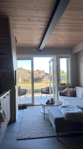 Micro-cabin in Røyksundskanalen