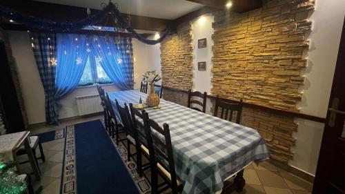 Eleni Pokoje Gościnne (Eleni Pokoje Goscinne) in Čarna Gura