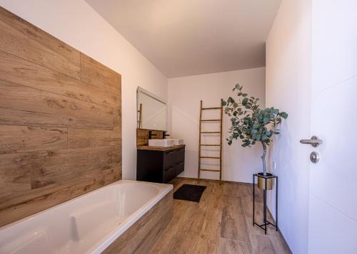 Удобства, Modern house, perfect for a relaxing stay! in Saint-Laurent-de-la-Prée