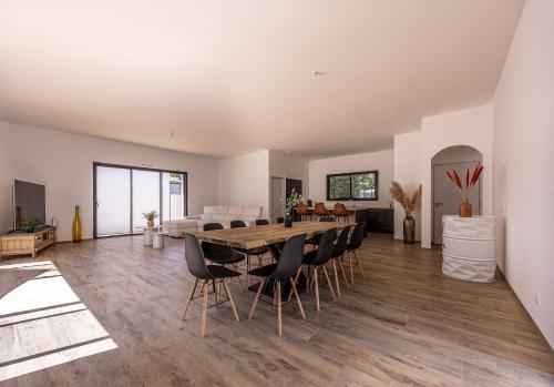 Стая за гости, Modern house, perfect for a relaxing stay! in Saint-Laurent-de-la-Prée