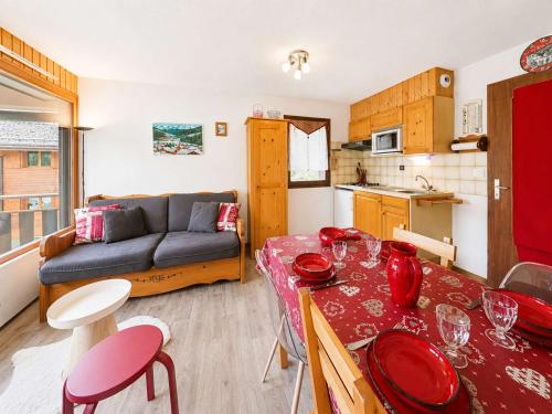 Appt 2 pièces, 6 couchages, 900m télécabine, parking - FR-1-241-52