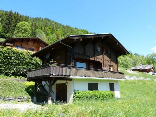 Chalet pour 10 personnes, proche des pistes, avec cheminée et garage, animaux admis - FR-1-304-109