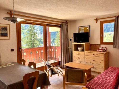 Appartement lumineux avec balcon - 4 personnes - FR-1-464-91