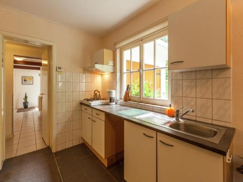 Cocina, House situated on a magnificent estate in Durbuy