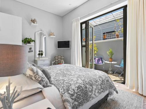 Himmelblau Boutique Bed and Breakfast – Cape Town, CO