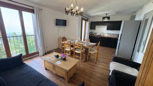 Confortable appartement familial, vue, baignoire