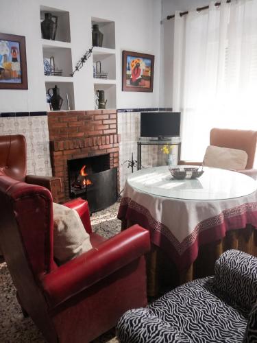 Charming house with mountain view in Encinasola, fireplace in Encinasola