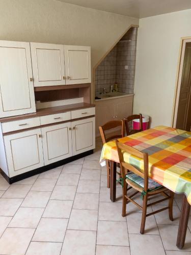 Iekārtas, Charmante maison à Cemboing, 700 m² (Charmante maison a Cemboing, 700 m²) in Raincourt