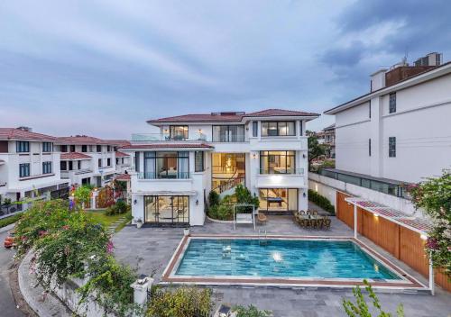 Biệt thự FLC, 6 phòng, bể bơi, phòng karaoke Ha Long bay — other in FLC Ha Long Bay căn BT9-14, Ha Long Vietnam,