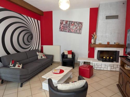 . Charmante maison rénovée avec jardin, proche de Verdun, idéale pour familles, draps et chauffage inclus - FR-1-585-50
