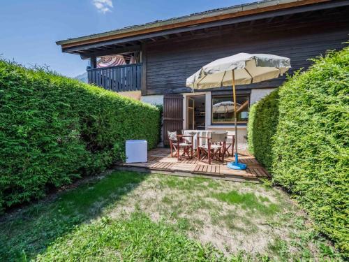 Appartement moderne avec terrasse et jardin privatif à Chamonix - Parking inclus - FR-1-343-267 - image 4