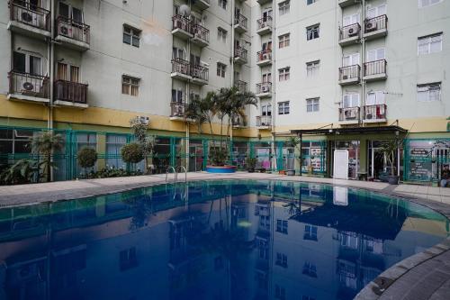 Exterior view, The Suite Metro Apartment by King Official in Kiaracondong