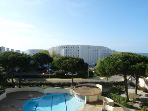 Studio cabine, piscine, proche plage et commerces - FR-1-328-219