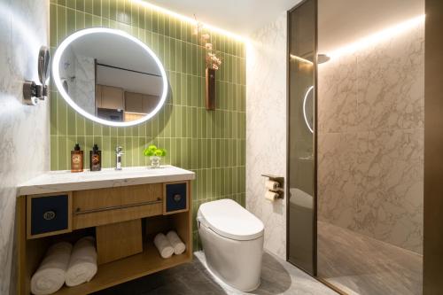 Huapeng International Hotel Guangzhou Train Station Wanda Plaza - image 3