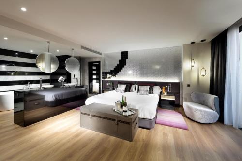 Hard Rock Hotel Tenerife - image 2