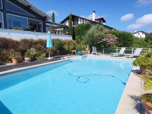 Villa avec piscine - 4 pers. - FR-1-792-49