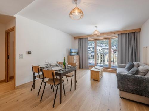 Cozy appartement au centre de Chamonix avec balcon - FR-1-343-274