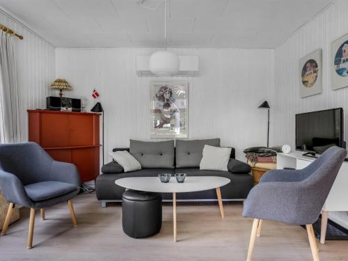 Holiday Home Alflak - 5-2km from the sea by Interhome in Osterby