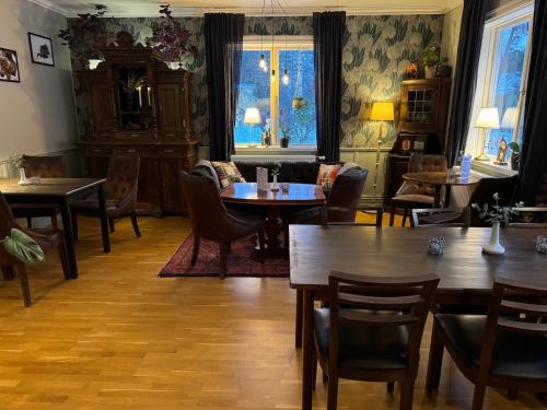 Restoran, Lokatten Wärdshus (Lokatten Wardshus) in Los