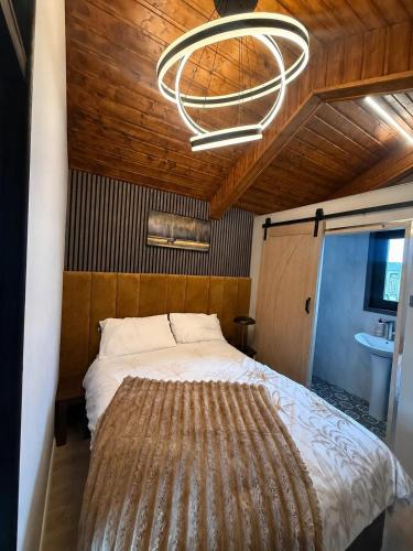 Cosy Couples' Retreat in 伊尼索溫
