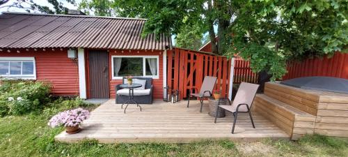 Balkons/terase, Little Red Sauna by the Sea in Leesi