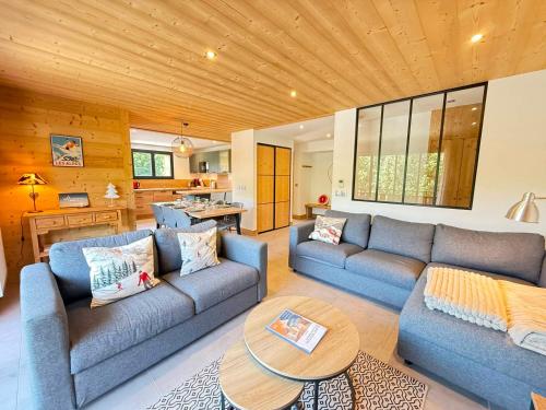 Appartement lumineux, chalet rénové, centre Les Gets, 6 pers, proche pistes, parking - FR-1-598-158