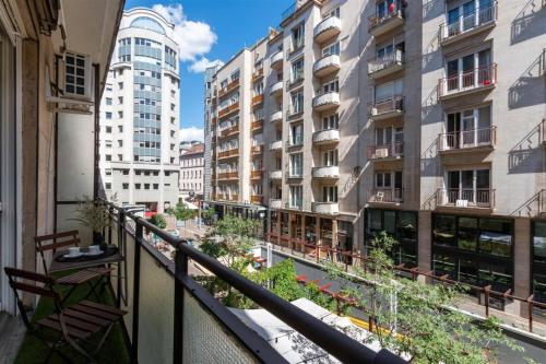 Central Premium Apartment at Madách Square, Budapest