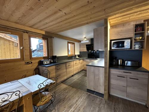 Chalet 8 chambres confort avec sauna et animaux admis - FR-1-452-75