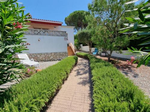 Casa espaciosa en L'Escala, cerca de la playa, ideal para familias - HISP-236-179