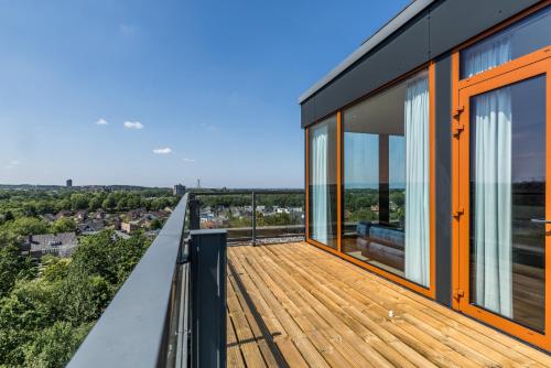 Balcony/terrace, Alpine Hotel by SnowWorld near Cafe de Kroniek
