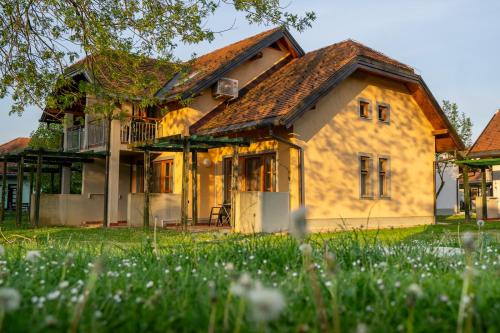Зовнішній вигляд готелю, Terme Banovci - Hotelsko naselje Zeleni gaj in Banovci