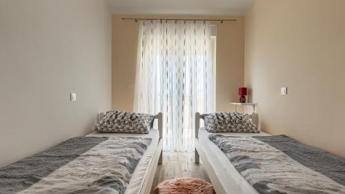 Villa Skarec 2 by Villas Guide - image 4