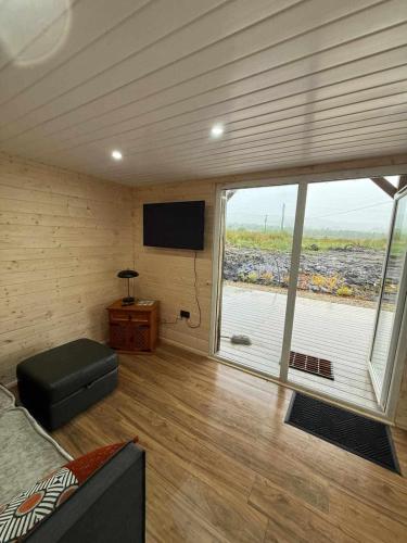 Spacious Family Lodge in 伊尼索溫