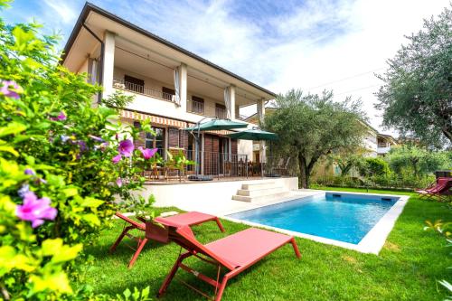 Villa Acqua Blu Gorgeous villa with ample garden
