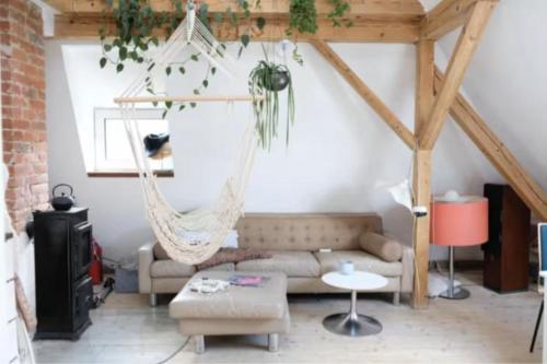 Lichtdurchflutetes Studio in Isarnähe