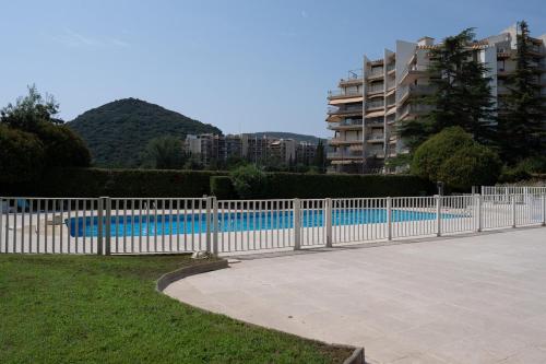 Studio Piscine Golf Proche Mer 4 Personnes