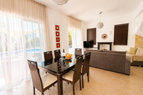 Villa Palm 3 in Neokhorio