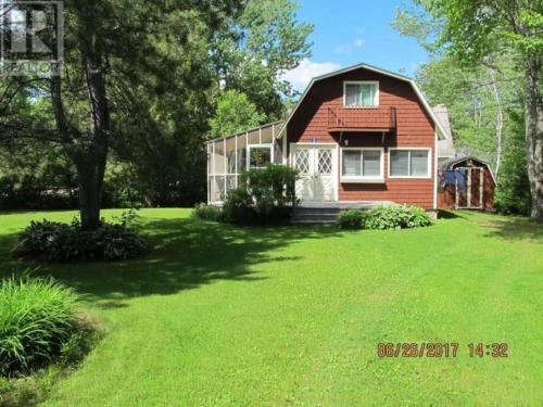 Viesnīcas āriene, 2 Bed Rustic Retreat at Bois Joli Beach in Beaubassin East (NB)