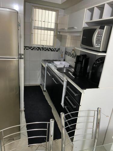 Apto térreo, bem equipado, estacionamento, pra seis pessoas, acesso fácil (Apto terreo, bem equipado, estacionamento, pra seis pessoas, acesso facil) in Cachoeirinha (Rio Grande do Sul)