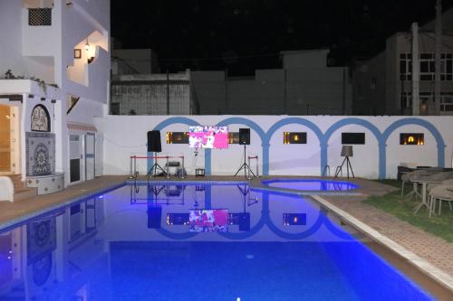 Hotel Hacienda in มาร์ติล