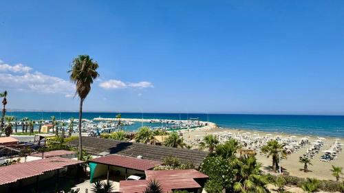 Sea View Suite in Makenzy in شاطئ كاستيلا