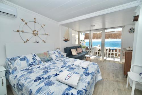 Seaside Beach Chalet in Anfeh PEARL