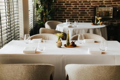 Ресторант, Hotel Tholen in Толен