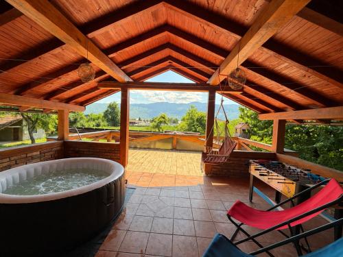 Sarajevo Hot Tub Heaven - 7min form the airport - Location saisonnière - Ivišovo Greblje