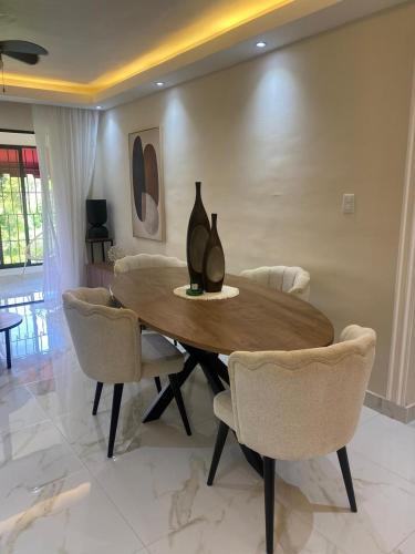 المرافق, Jacobo Majluta Penthouse in Villa Mella